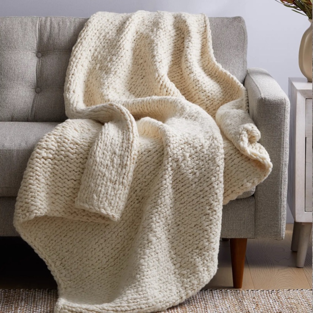 NWT Quince Cream Sherpa Throw Blanket Luxurious Bedding